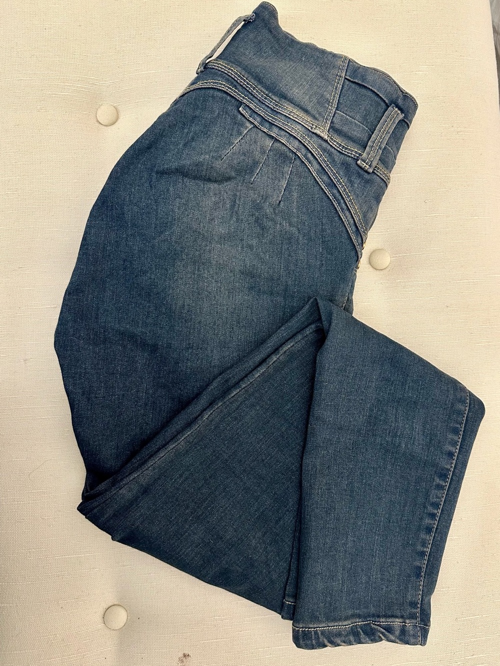 DIVINA Colombian Buttlifting Mid-rise Skinny Medium Wash Skinny Jeans Sz 7